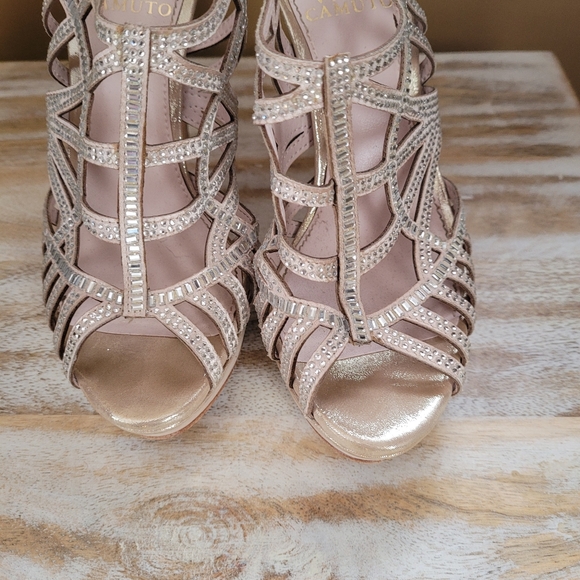 Vince Camuto "Special Event" heels. - Picture 3 of 12